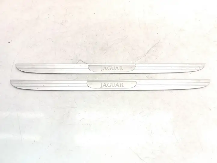 Jaguar X-Type (2001 - 2008) 1X435413208BB Внутренняя отделка переднего порога — фото 1