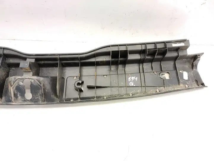 Toyota Avensis T250 (2006 - 2009) 5838705090 Отделка порога багажника — фото 5