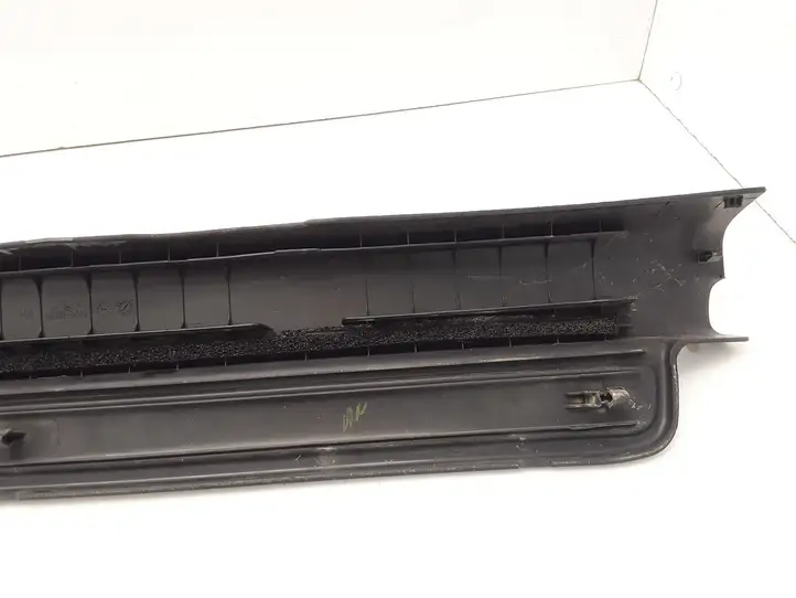 Toyota Avensis T250 (2006 - 2009) 6791305050 Внутренняя отделка переднего порога — фото 6