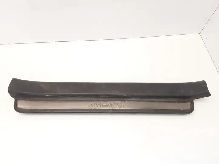 Toyota Avensis T250 (2006 - 2009) 6791405050 Внутренняя отделка переднего порога — фото 1