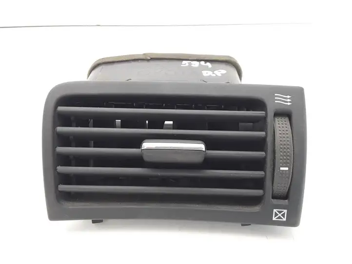 Toyota Avensis T250 (2006 - 2009) Боковой воздушный дефлектор — фото 1