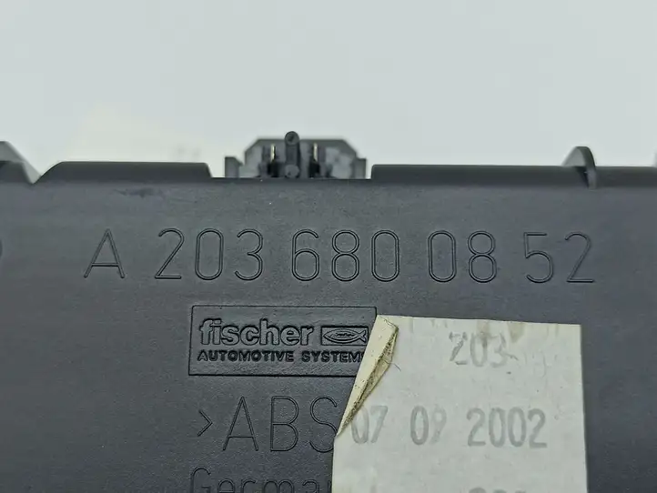 Mercedes-Benz C W203 (2000 - 2007) A2036800852 Передняя пепельница — фото 10