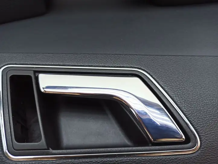 Mercedes-Benz E W212 (2009 - 2016) A2127270384 Обшивка передней двери — фото 4