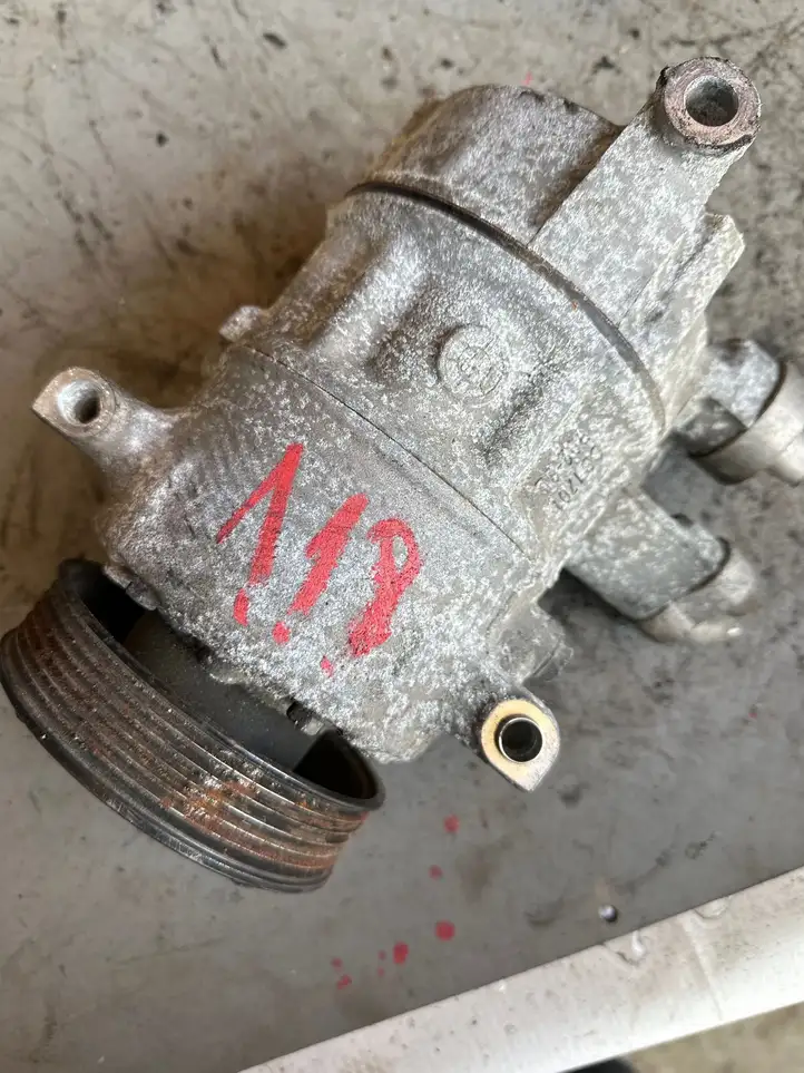 Audi A3/S3 8P (2008 - 2013) 5N0820803 Компрессор (насос) кондиционера воздуха — фото 3