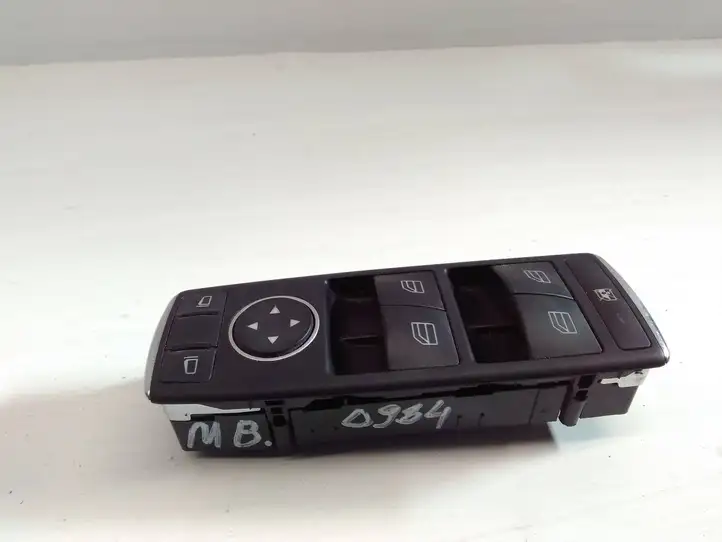 Mercedes-Benz C W204 (2007 - 2014) A2049055302 Блок кнопок стеклоподъемников — фото 2