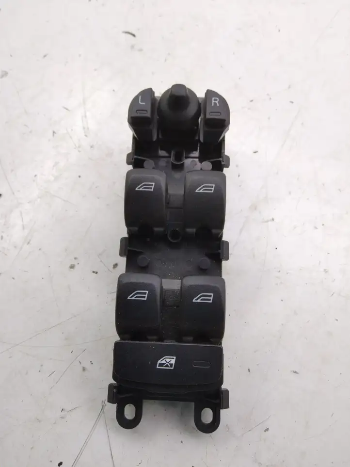 Volvo XC70 (2007 - 2013) 31273004 Кнопка стеклоподъемников — фото 1