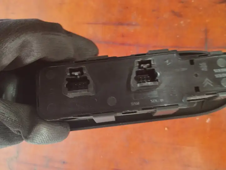 Peugeot 307 CC (2001 - 2005) 532697045 Блок кнопок стеклоподъемников — фото 6