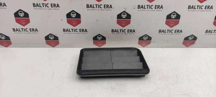 9176945 BMW i4 Ventiliacinės grotelės