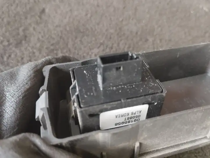 Opel Vectra C (2002 - 2005) 09185958 Блок кнопок стеклоподъемников — фото 4