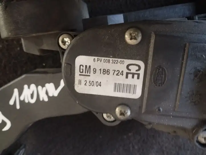 Opel Vectra C (2002 - 2005) 9186724 Педаль акселератора — фото 6