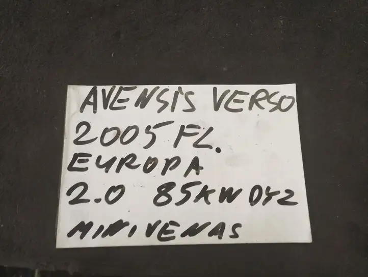 Toyota Avensis Verso (2004 - 2009) DF412 Задний ремень безопасности — фото 5