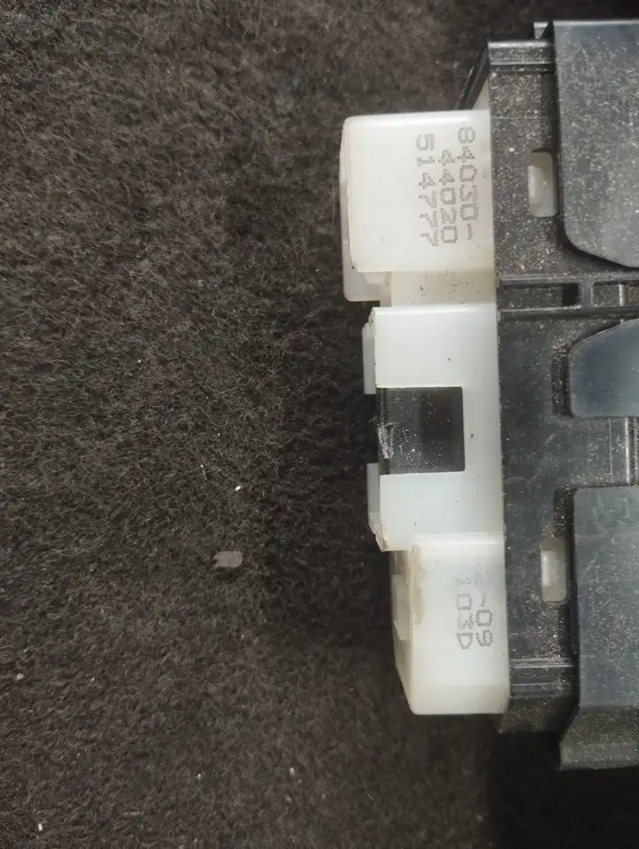 Toyota Avensis Verso (2004 - 2009) 7423144190 Блок кнопок стеклоподъемников — фото 4