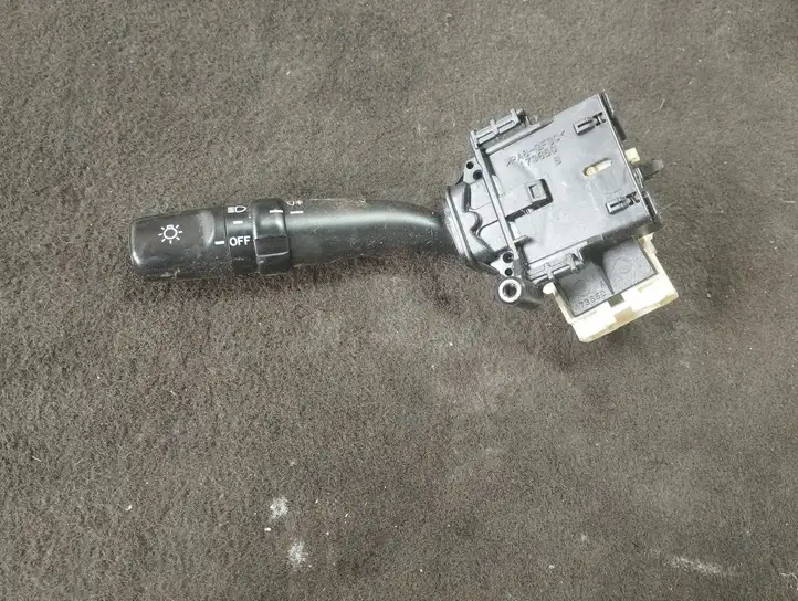 Toyota Avensis Verso (2004 - 2009) 173650 Включатель фонарей — фото 8