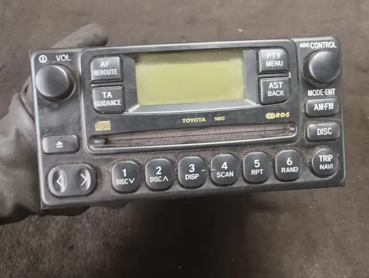 Toyota Avensis Verso (2004 - 2009) 8612044170 Магнитола / мультимедийная система — фото 9