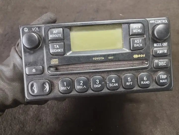 Toyota Avensis Verso (2004 - 2009) 8612044170 Магнитола / мультимедийная система — фото 10