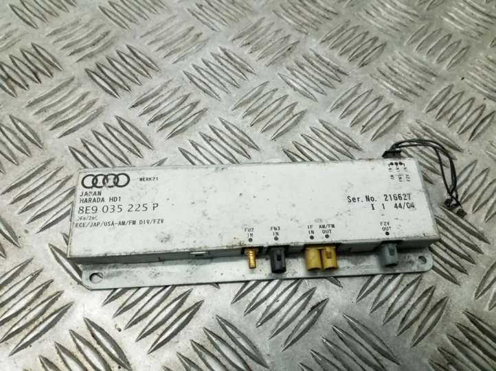 8E9035225P Audi A4 S4 B6 8E 8H Antenos stiprintuvas