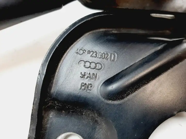 Audi A6 C7 (2011 - 2014) 4G8823302D Петли капота — фото 7