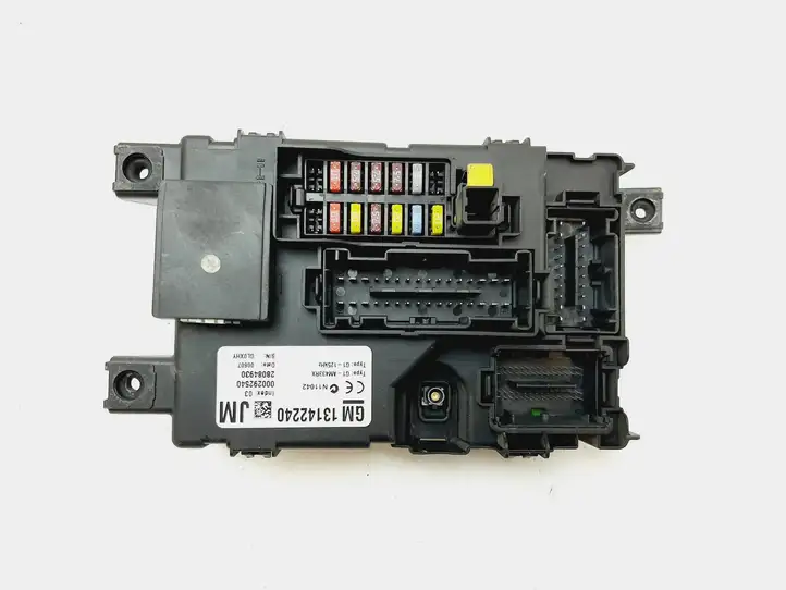 Opel Corsa D (2006 - 2010) 13142240 Блок предохранителей — фото 3