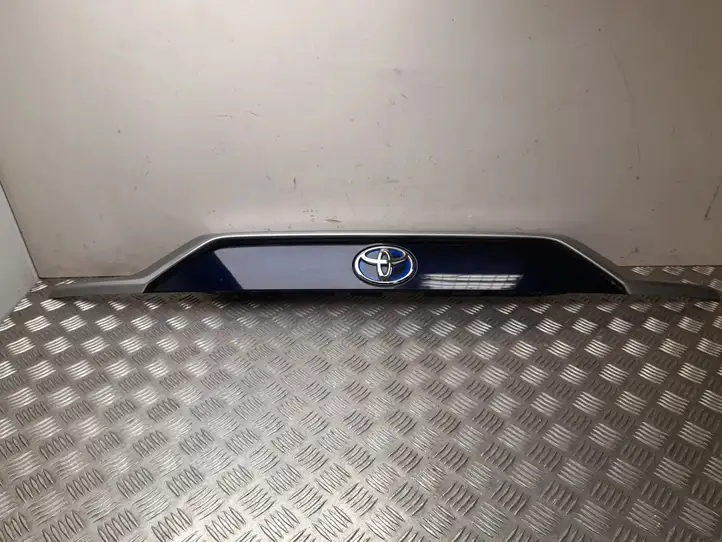 Toyota RAV 4 (XA50) (2018 - ) 7680142240 Прочие детали салона — фото 1