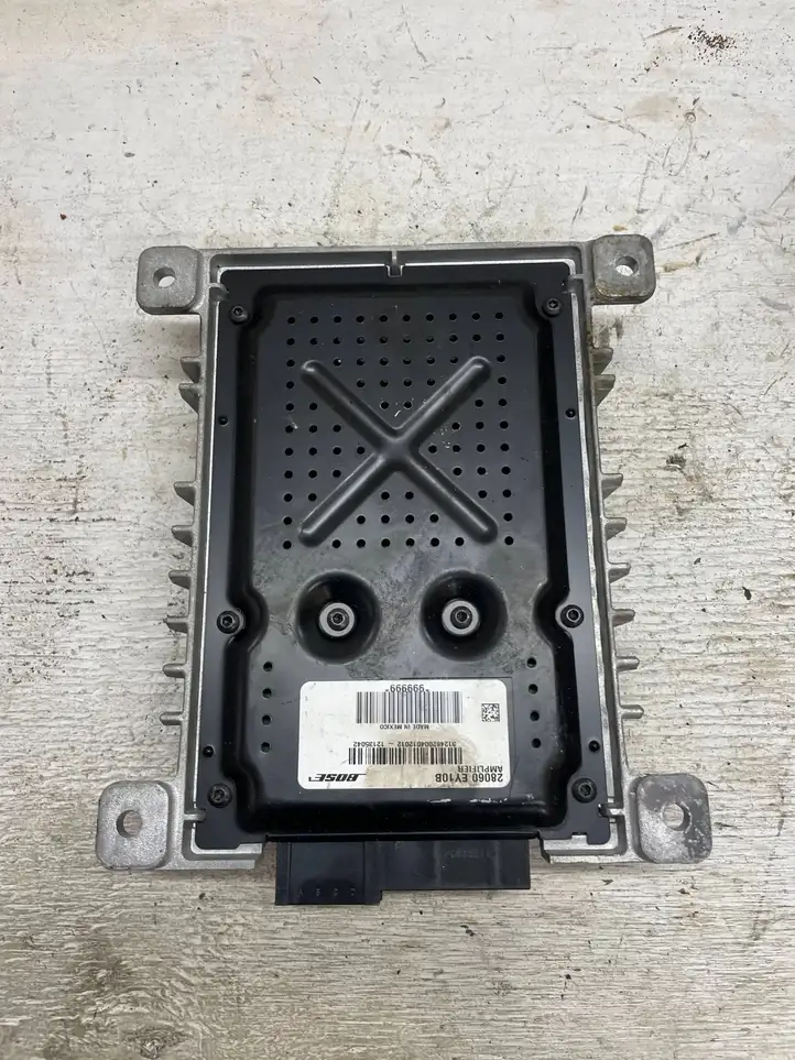 Nissan Qashqai (2010 - 2013) 28060EY10B Усилитель звука — фото 2
