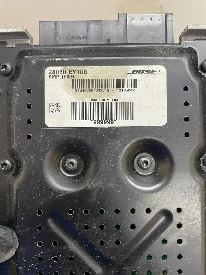 Nissan Qashqai (2010 - 2013) 28060EY10B Усилитель звука — фото 3