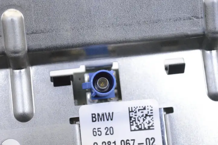 BMW 4 F32 F33 (2013 - 2017) 9281067 GPS антенна — фото 4