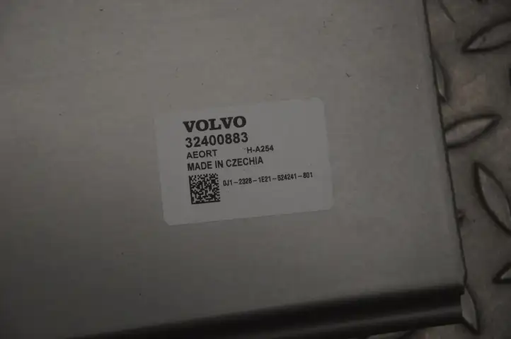 Volvo XC40 (2017 - ) 32400883 Аккумулятор — фото 8