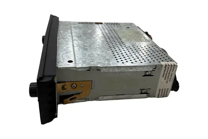 Audi A3/S3 8P (2004 - 2008) Магнитола / мультимедийная система — фото 7
