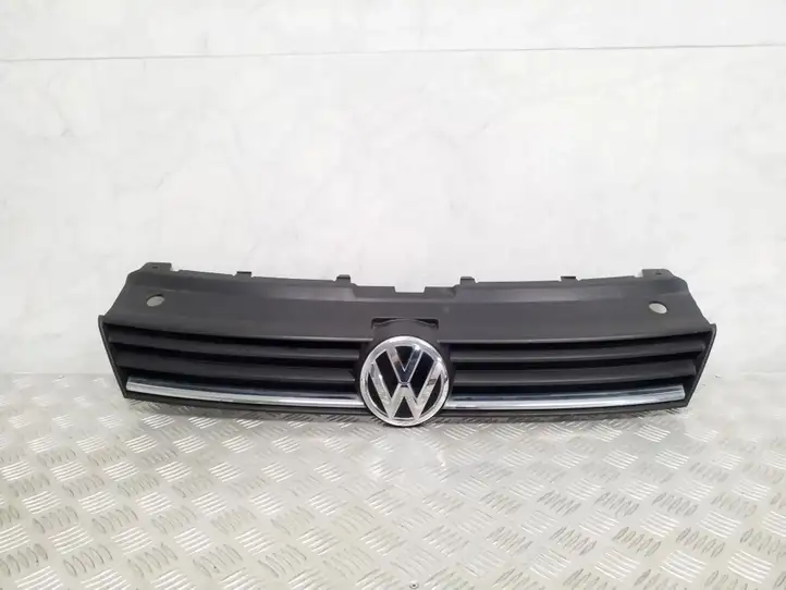 Volkswagen Polo V 6R (2009 - 2015) 6C0853651 Передняя решетка — фото 1