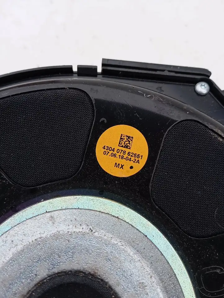 BMW 5 F10 F11 (2009 - 2016) 7862551 Сабвуфер — фото 4