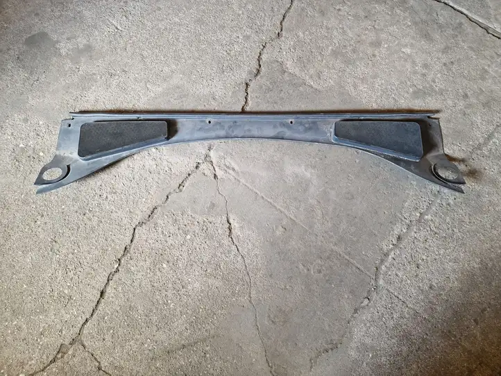 Ford Focus (2011 - 2015) BM51A02216A Жабо стеклоочистителей — фото 1