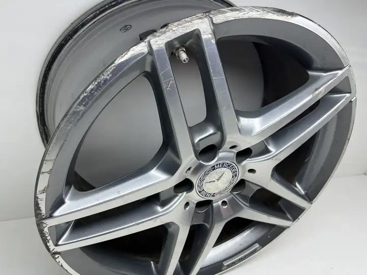 Mercedes-Benz E C207 W207 (2009 - 2017) A20740100 Легкосплавный колесный диск R18 — фото 4