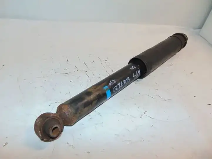 Toyota Avensis T270 (2012 - 2015)  485308Z017 Задний амортизатор с пружиной