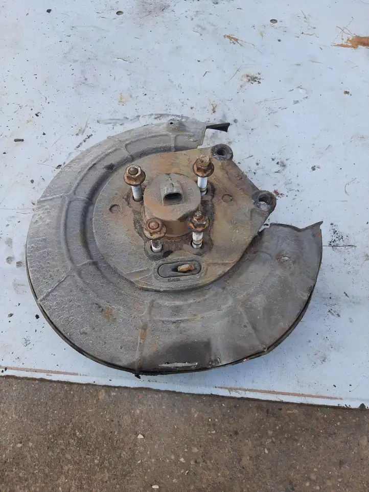 Saab 9-5 (2006 - 2010) Задний поворотный кулак — фото 4