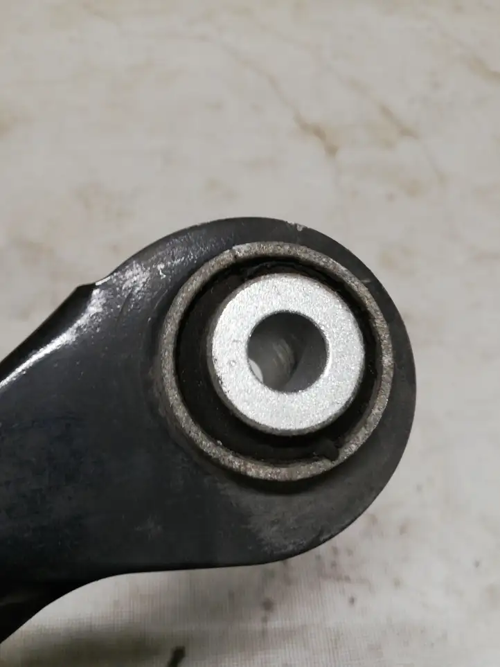 BMW 3 F30 F35 F31 (2012 - 2018)  6792519 Рычаг