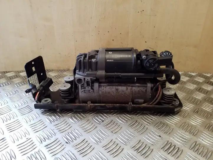 BMW 5 GT F07 (2010 - 2017)  37206794465 Воздушный компрессор