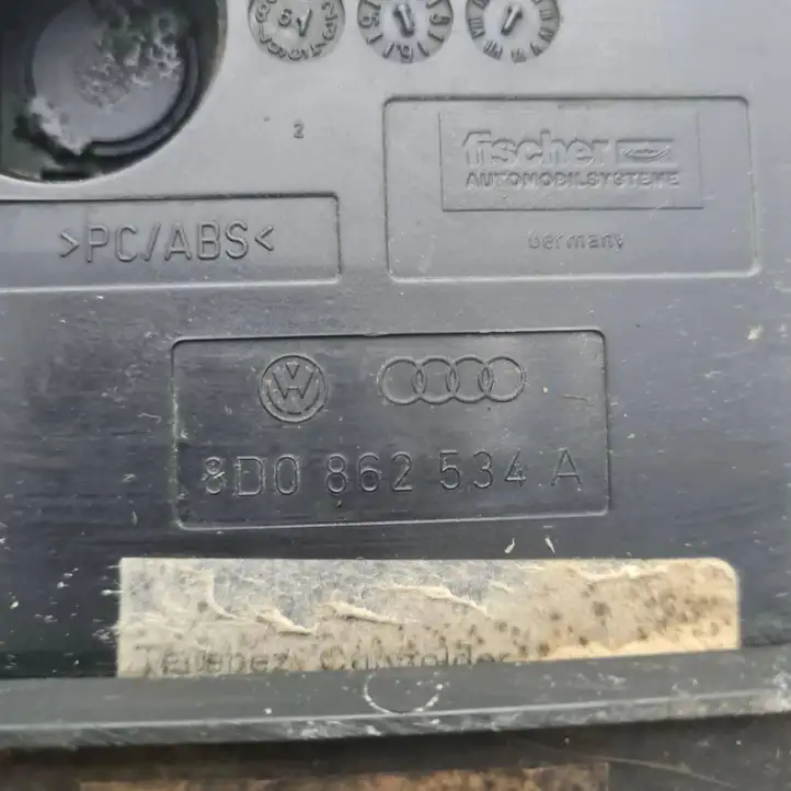 Audi A4 S4 B5 8D (1999 - 2001) 4B0858075C Прочие детали салона — фото 6