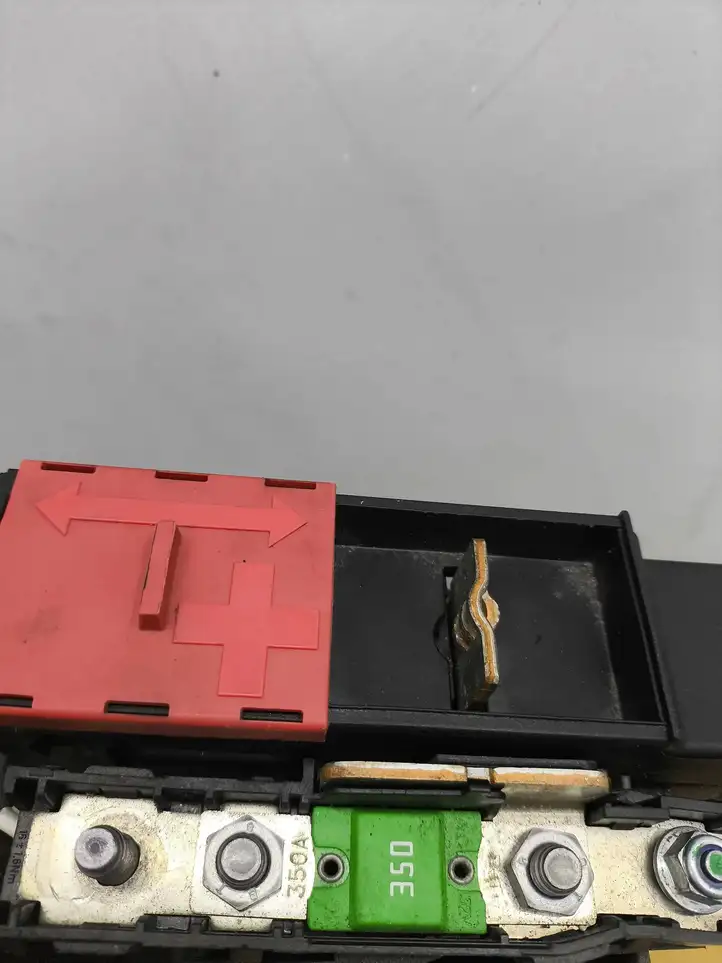 Mercedes-Benz C W204 (2007 - 2014) A2075400740 Клеммный узел плюсовых проводов — фото 5