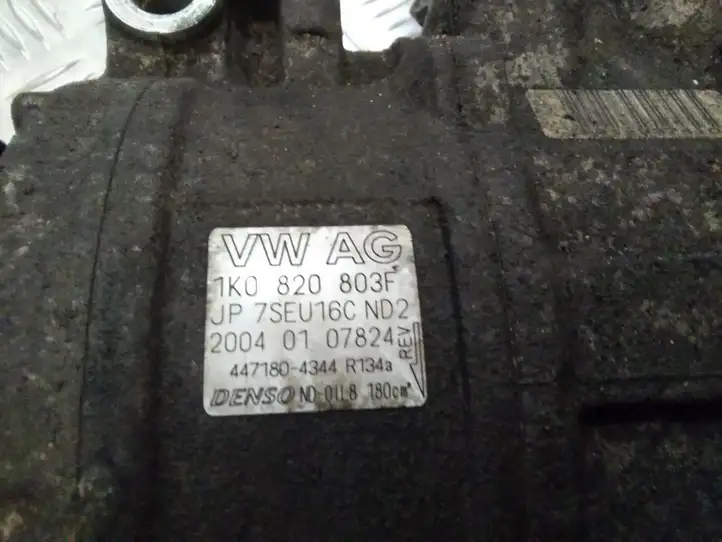 Volkswagen Golf V (2003 - 2009) 1K0820803F Компрессор (насос) кондиционера воздуха — фото 2