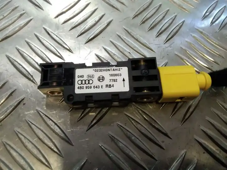 Audi A3/S3 8L (2000 - 2003) 4B0959643E Датчик удара SRS — фото 1