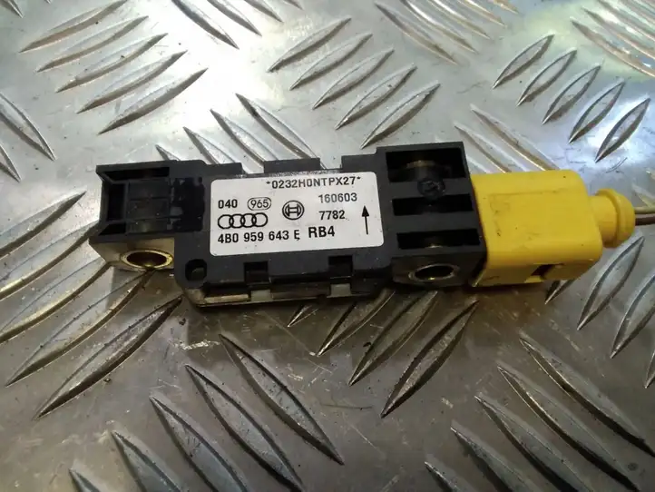 Audi A3/S3 8L (2000 - 2003) 4B0959643E Датчик удара SRS — фото 1