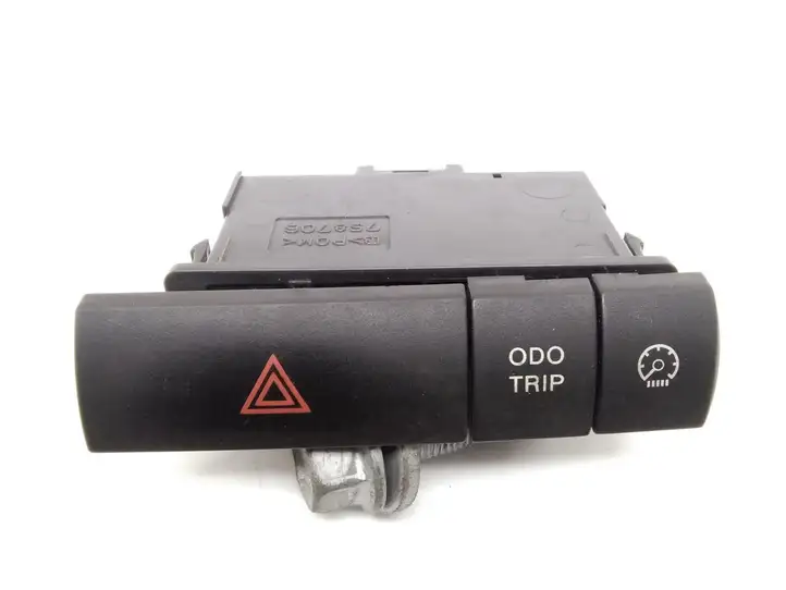 Toyota Prius (XW20) (2003 - 2009) 758706 Включатель аварийных фонарей — фото 1