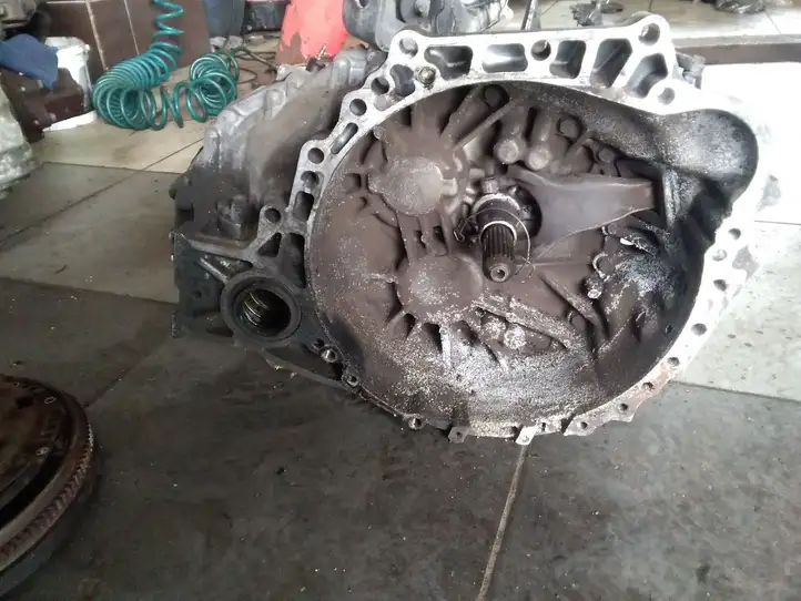 Toyota Avensis T250 (2006 - 2009) OEM Механическая коробка передач, 6 передач — фото 1