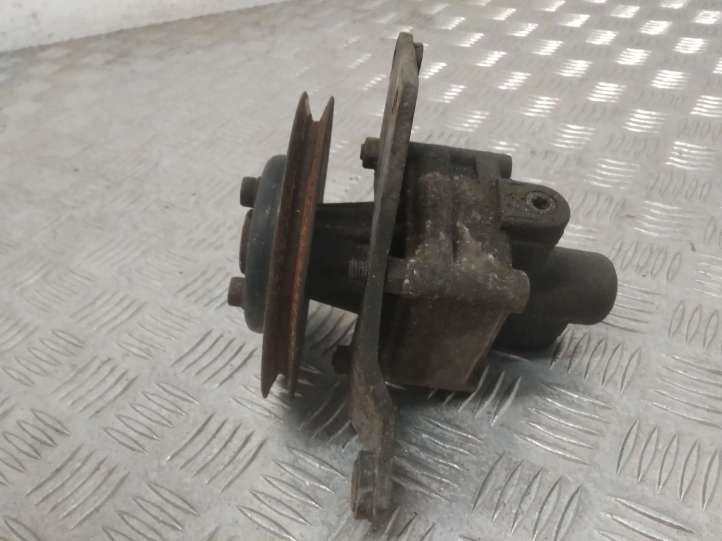 050145155A Audi 80 90 S2 B4 Vairo stiprintuvo siurblys