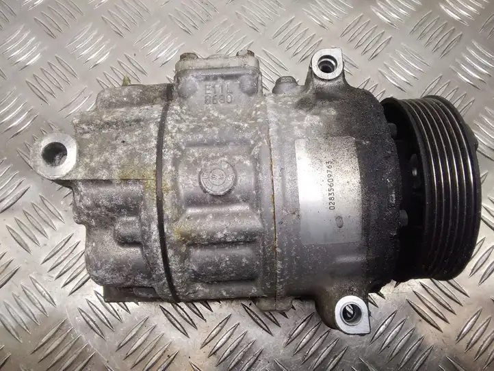 Volkswagen Golf V (2003 - 2009) 1K0820859F Компрессор (насос) кондиционера воздуха — фото 3
