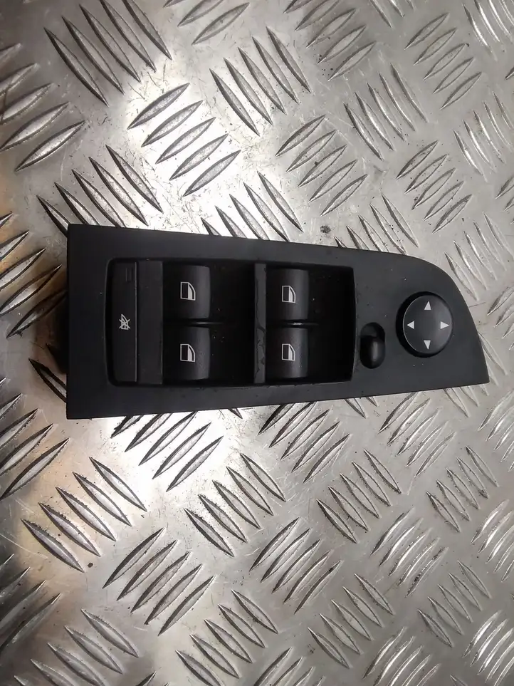 BMW 3 E90 E91 (2005 - 2012) 913213902 Кнопка стеклоподъемников — фото 1