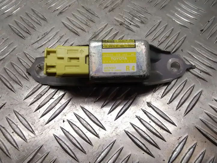 Toyota Prius (XW20) (2003 - 2009) 8983347030 Датчик удара SRS — фото 1
