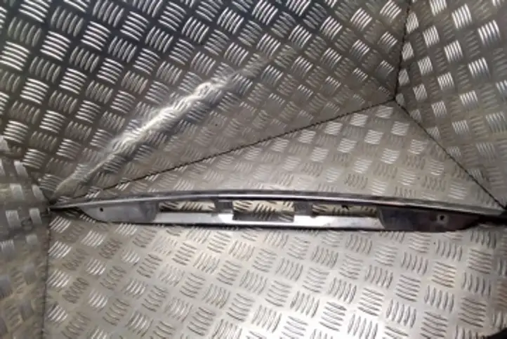 Toyota Avensis Verso (2001 - 2004) 7681144010 Прочая отделка багажника — фото 2