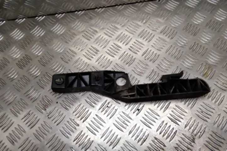 Toyota Avensis Verso (2001 - 2004) 370N Кронштейн переднего бампера — фото 1