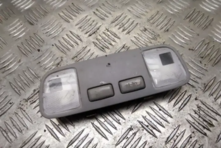 Toyota Avensis Verso (2001 - 2004) Передняя подсветка — фото 1